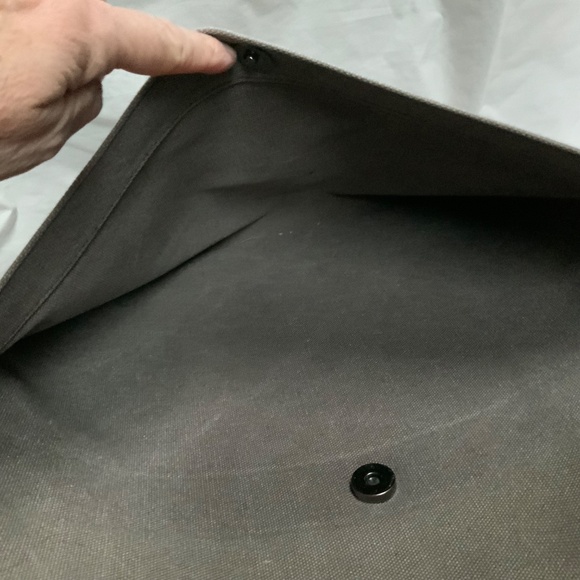 Bag of Holding Crossbody Messenger Bag by Think Geek - Picture 11 of 13